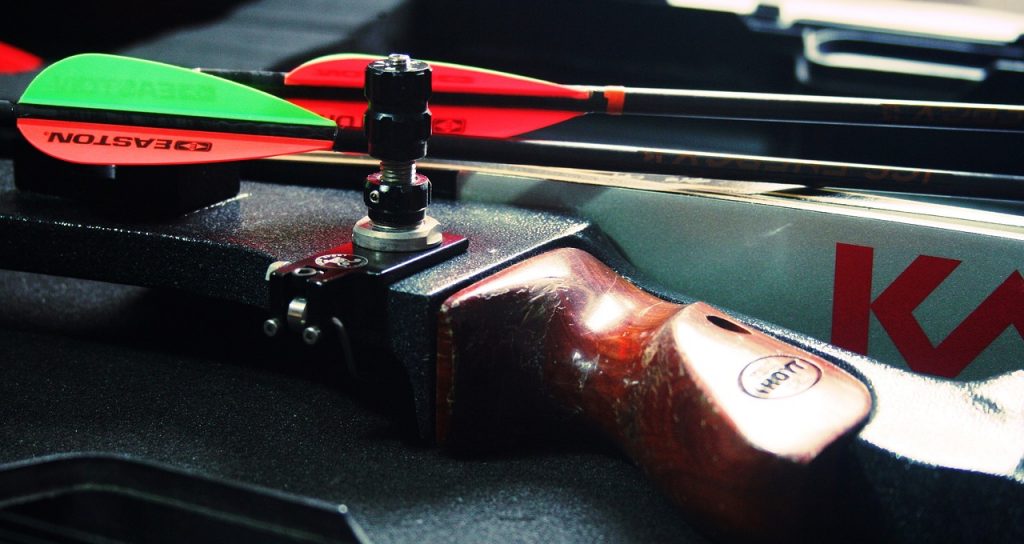 Different Methods on How to Cut Carbon Arrows at Home